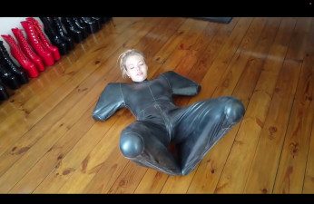 Latex bitchsuit