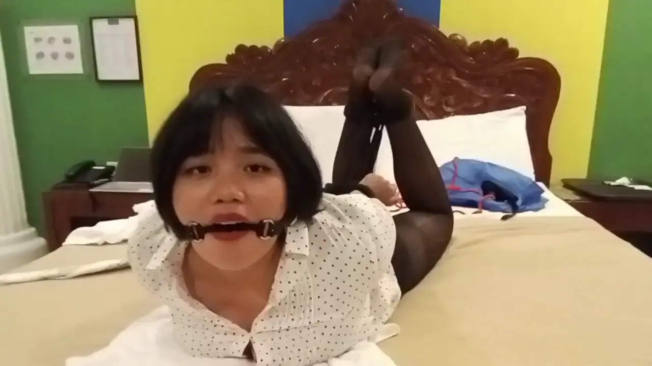 New Bondage Scene: She Couldn't Keep A Straight Face - Stream & Download HD | BondageVid.com