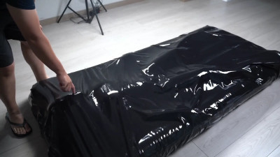 Vacbed vibrator and breathplay