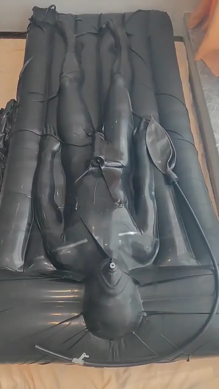 New Bondage Scene: Vacbed rebreather - Stream & Download HD | BondageVid.com