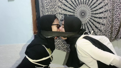 kissing bound