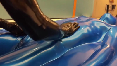 Blue Vacbed vibrator