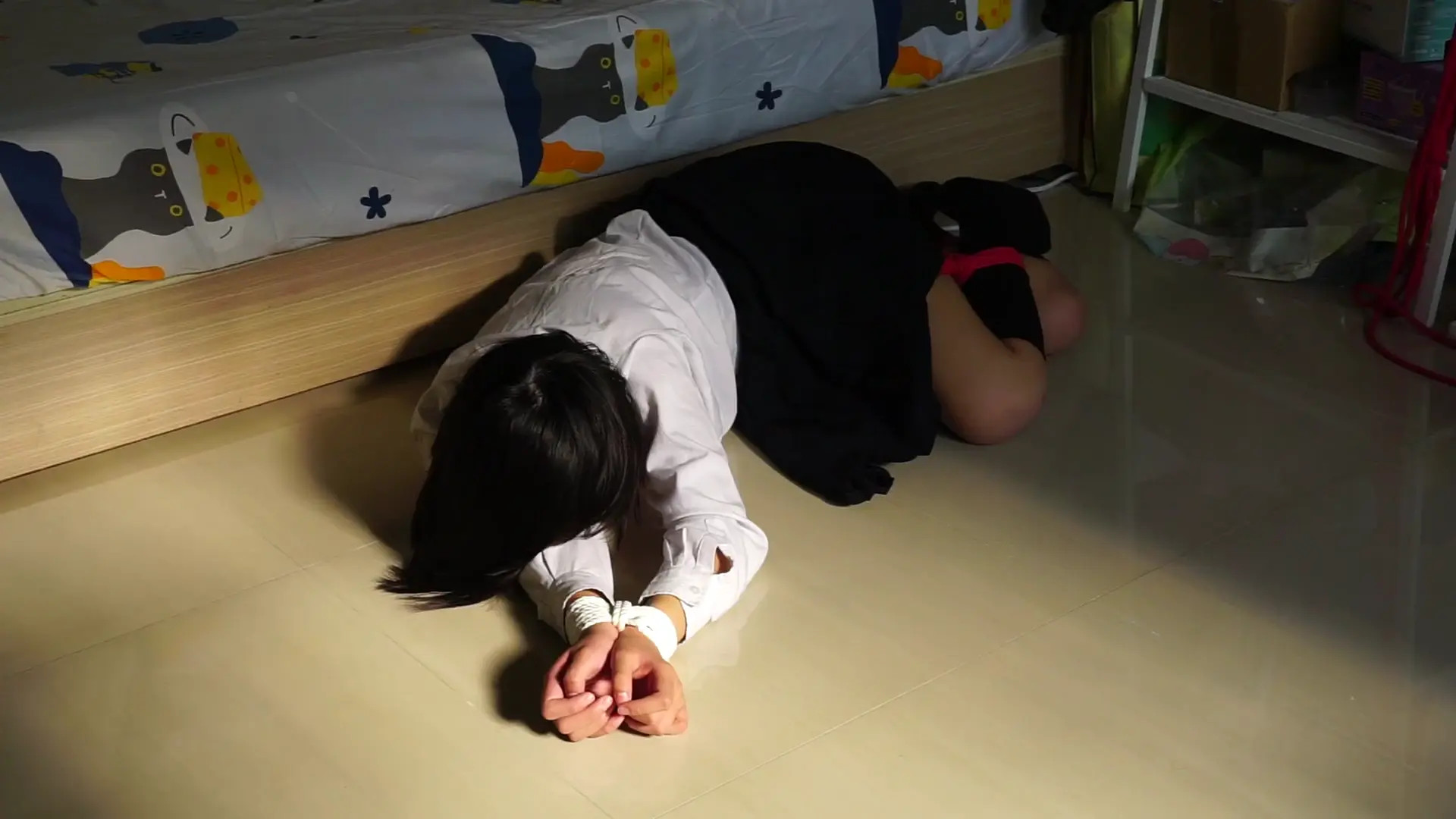 New Bondage Scene: Chinese frogtie - Stream & Download HD | BondageVid.com
