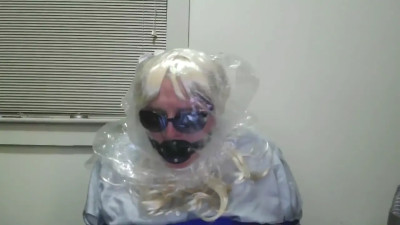 sissystephanie getting the bag