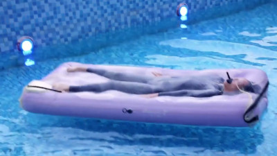 Floating vacbed