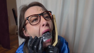 The Trapped Secretary (Preview)