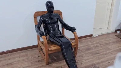 stick  latex on chair