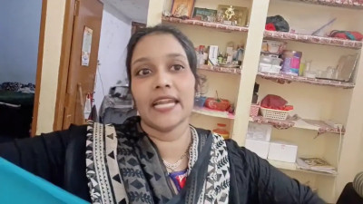 Indian girl Full face tight with scarf